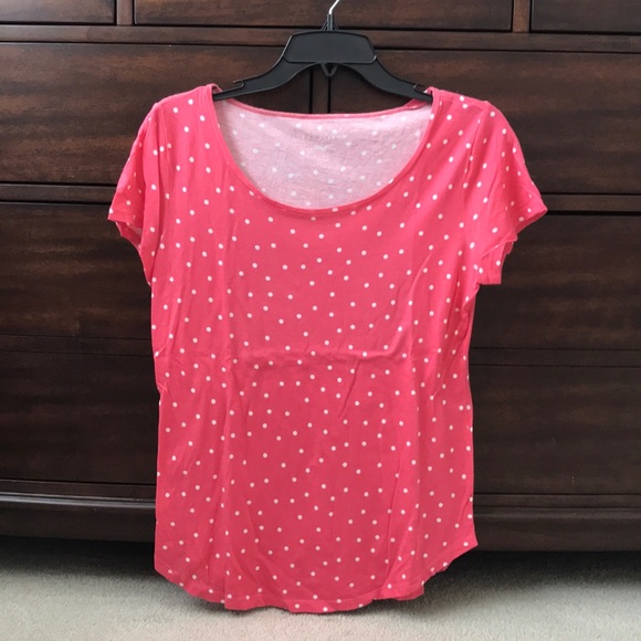 pink polka dot t shirt